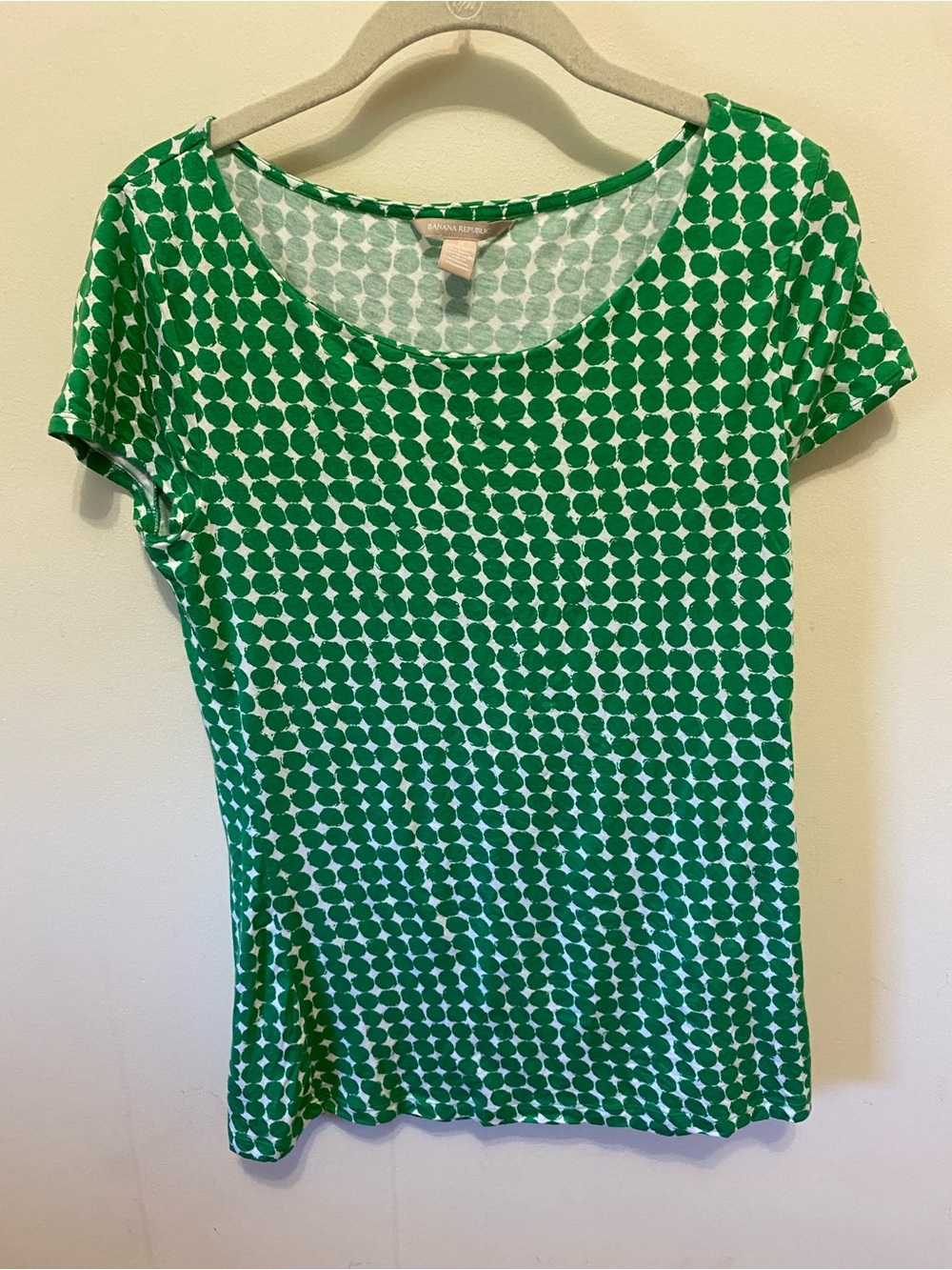 NWOT Banana Republic Green Dot Scoop Neck Women's Top size medium